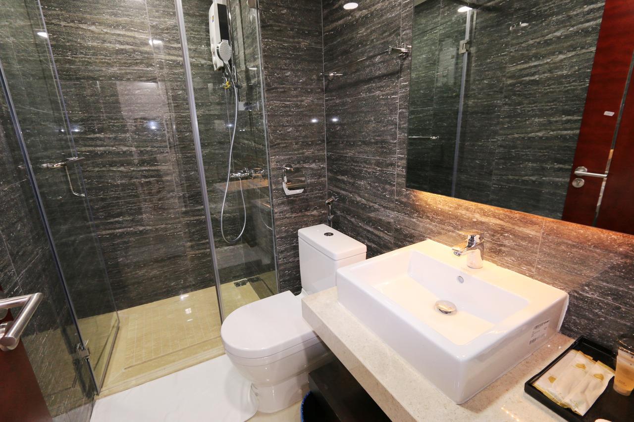 Eastland Hotel & Apartment Phnom Penh Eksteriør bilde