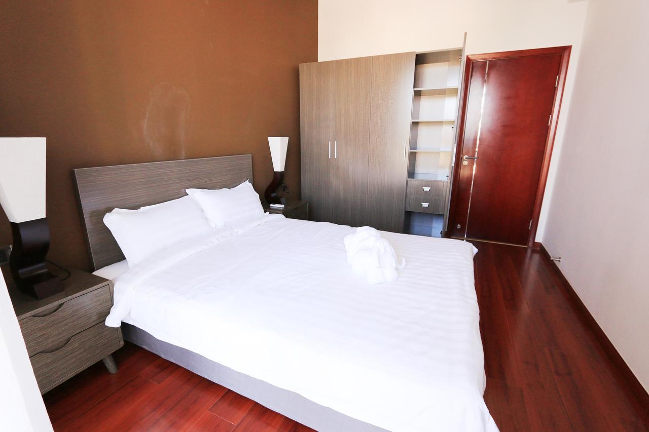 Eastland Hotel & Apartment Phnom Penh Eksteriør bilde