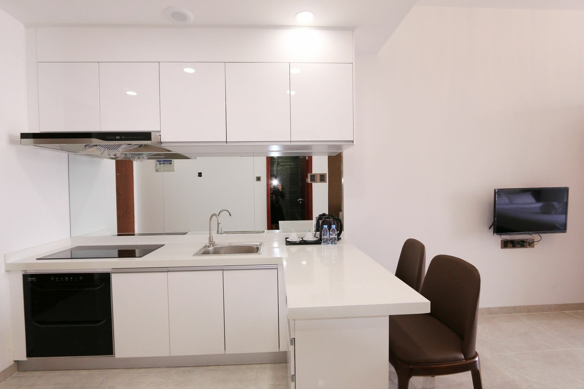 Eastland Hotel & Apartment Phnom Penh Eksteriør bilde