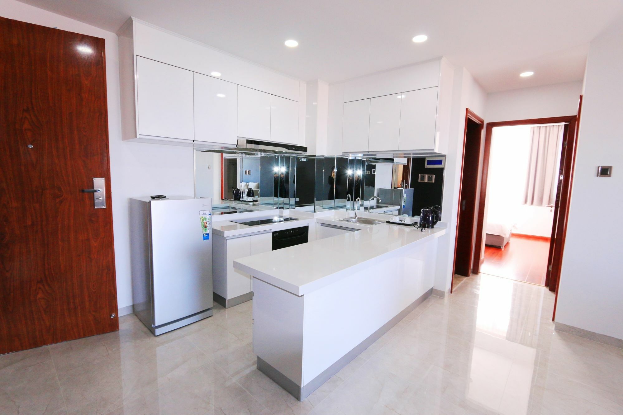 Eastland Hotel & Apartment Phnom Penh Eksteriør bilde