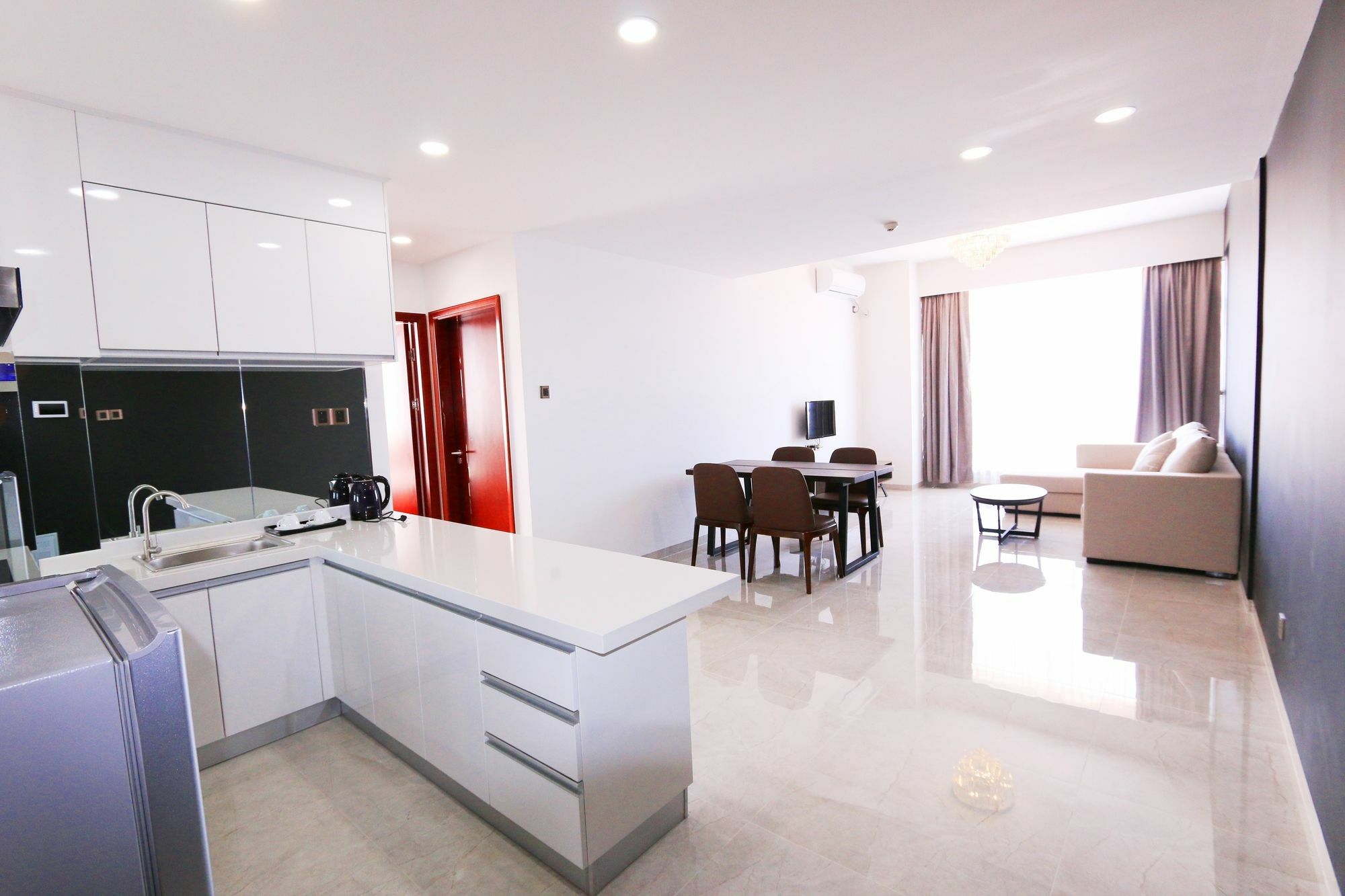 Eastland Hotel & Apartment Phnom Penh Eksteriør bilde