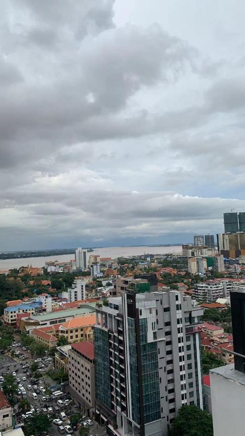 Eastland Hotel & Apartment Phnom Penh Eksteriør bilde